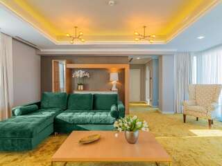 Отель Pergola Boutique Hotel Бухарест Deluxe Top Floor Suite with Terrace-9