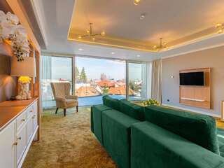 Отель Pergola Boutique Hotel Бухарест Deluxe Top Floor Suite with Terrace-12
