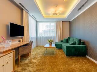 Отель Pergola Boutique Hotel Бухарест Суперлюкс с балконом-7